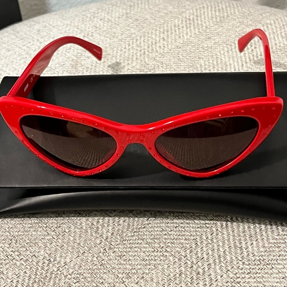 MOSCHINO RARE NWT AUTHENTIC TRIM CRYSTAL STONES CAT-EYE STYLE RED SUNGLASSES main image 4